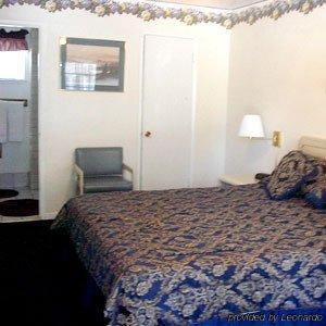 Travelers Inn And Suites South Lake Tahoe Room photo