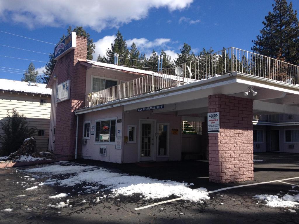 Travelers Inn And Suites South Lake Tahoe Exterior photo