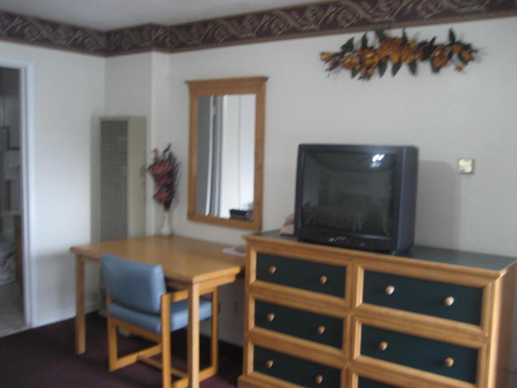 Travelers Inn And Suites South Lake Tahoe Room photo